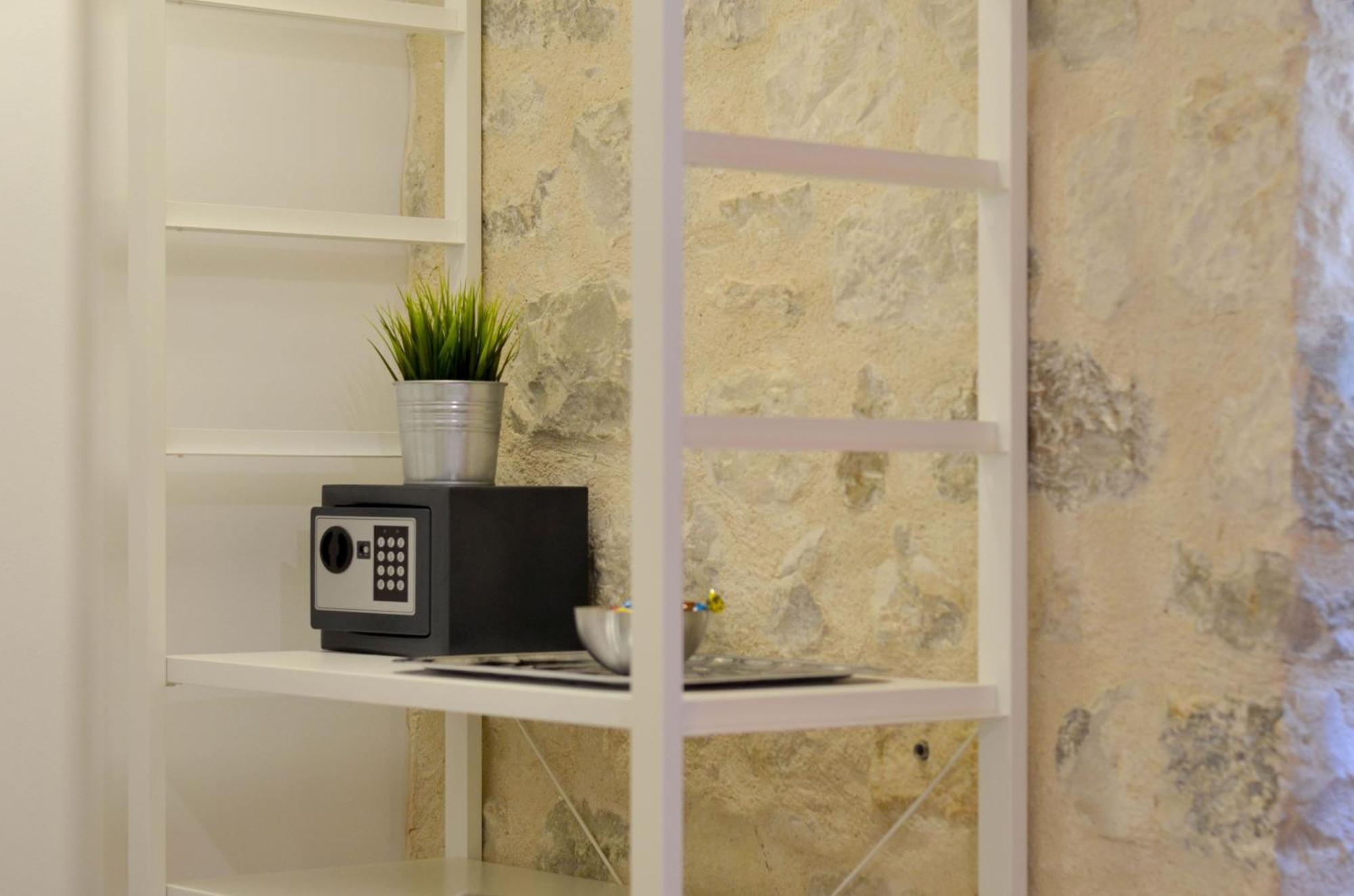 Apartments & Rooms Tiramola - Old Town Trogir Kamer foto