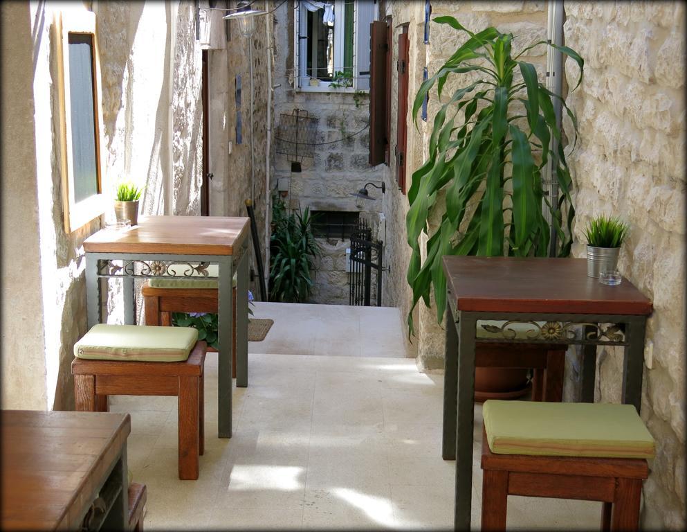 Apartments & Rooms Tiramola - Old Town Trogir Buitenkant foto