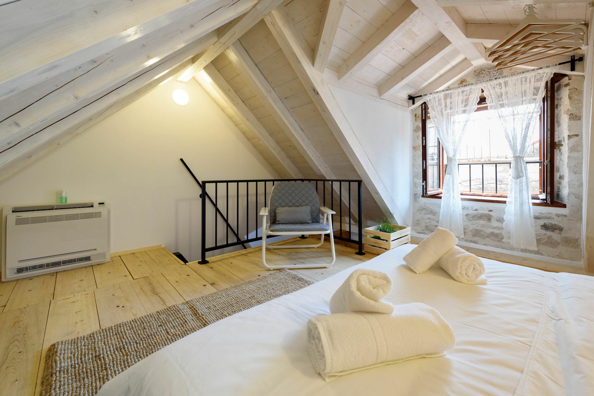 Apartments & Rooms Tiramola - Old Town Trogir Buitenkant foto